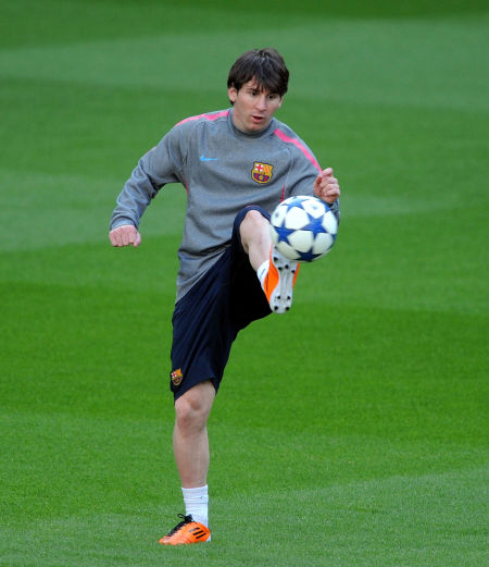 扮演重要角 扮演重要角