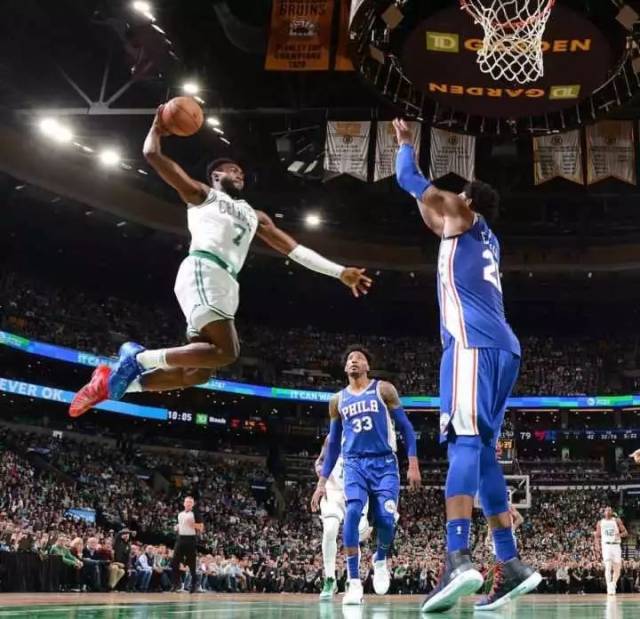 他在进攻端 他在进攻端