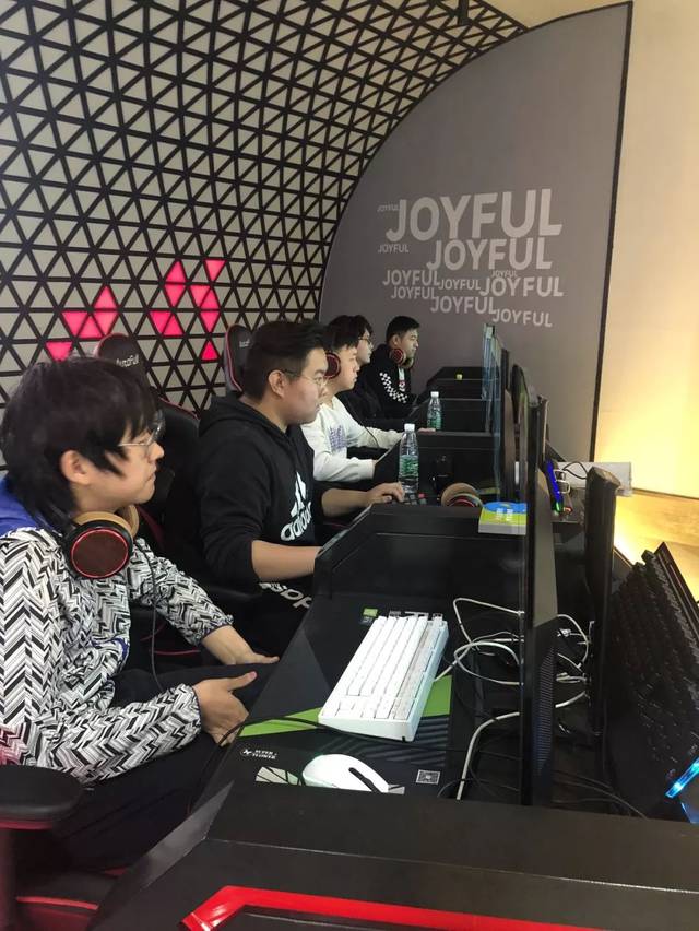 且零伤情 且零伤情