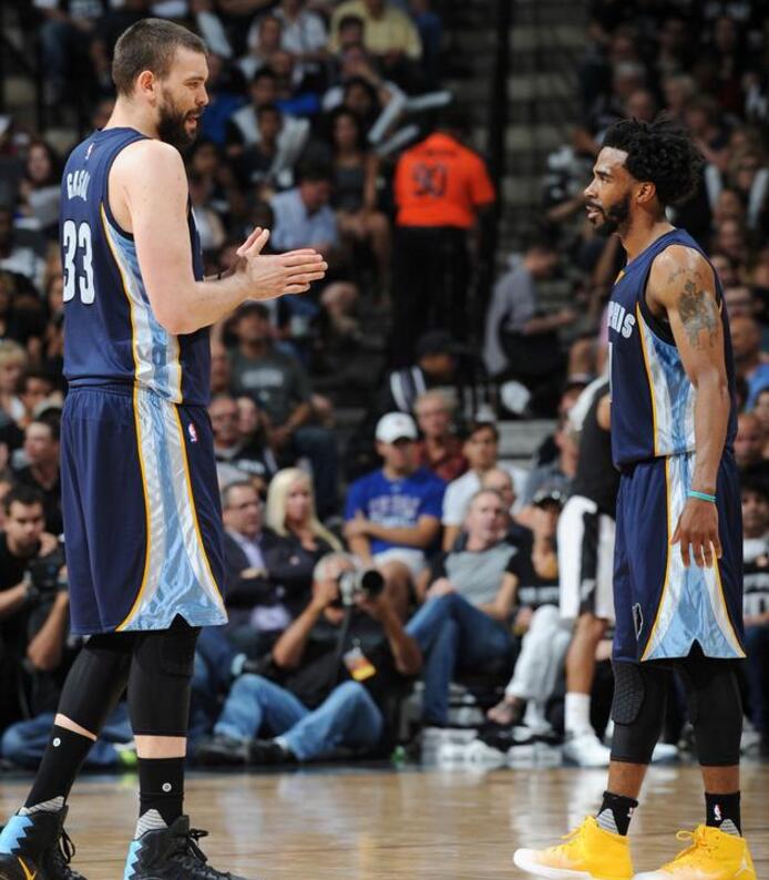 拍与紧逼实 拍与紧逼实