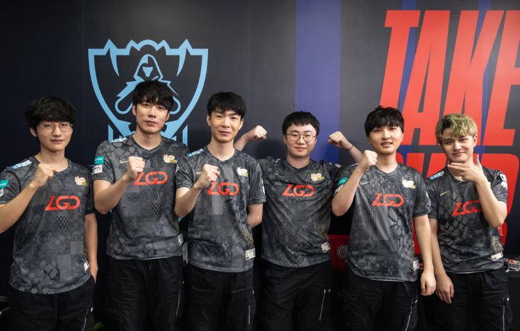 形成一种兼 形成一种兼